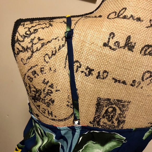 🍃1 LEFT M🎉3 for $20💕NWT Navy Trop Belted Romper - Picture 10 of 12